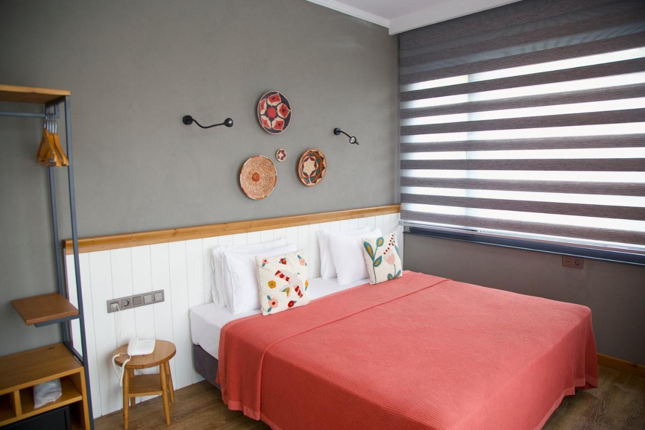 Istanbul Old City Colorful Houses Balat Petrion Hotel Extérieur photo
