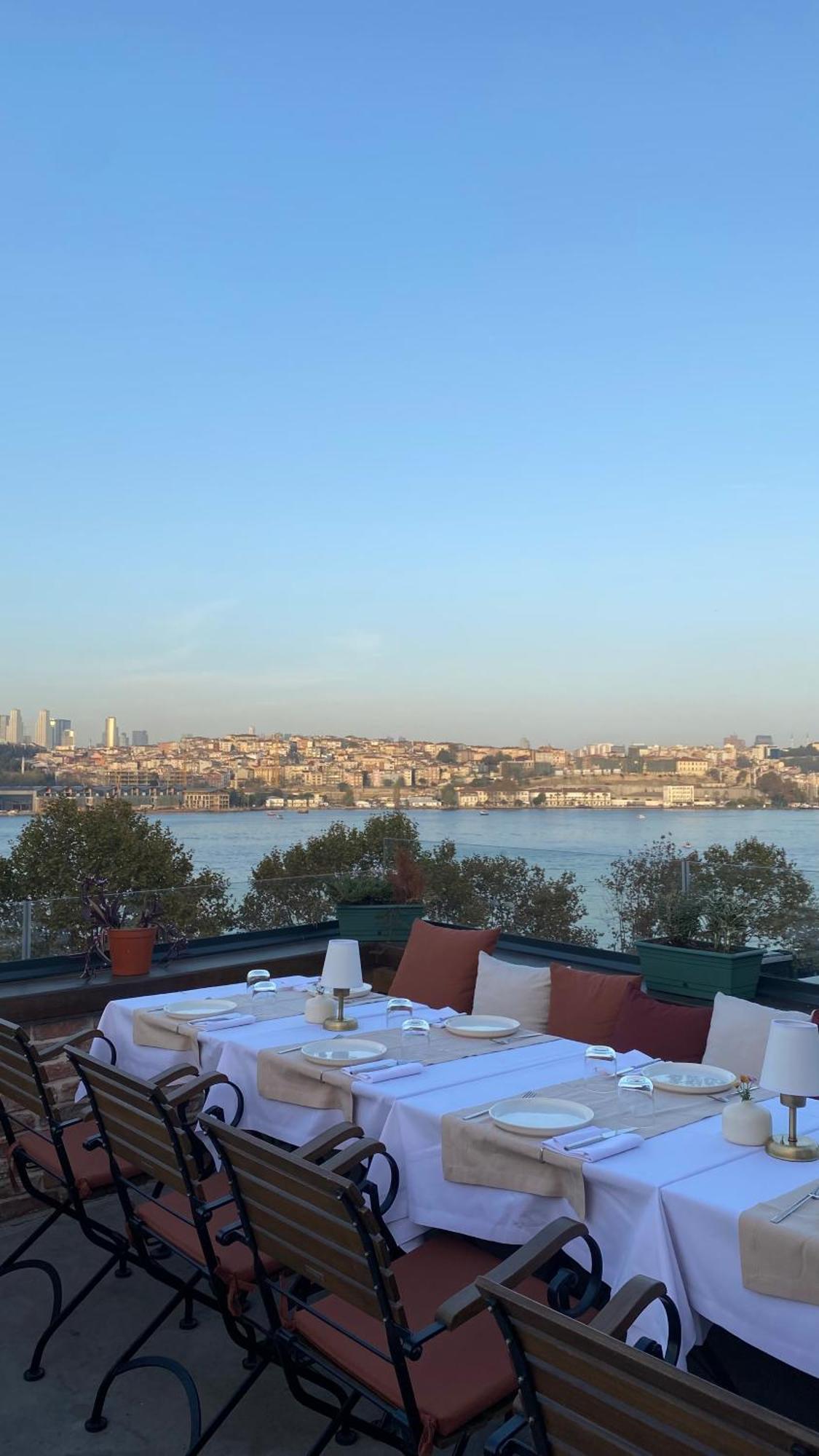 Istanbul Old City Colorful Houses Balat Petrion Hotel Extérieur photo