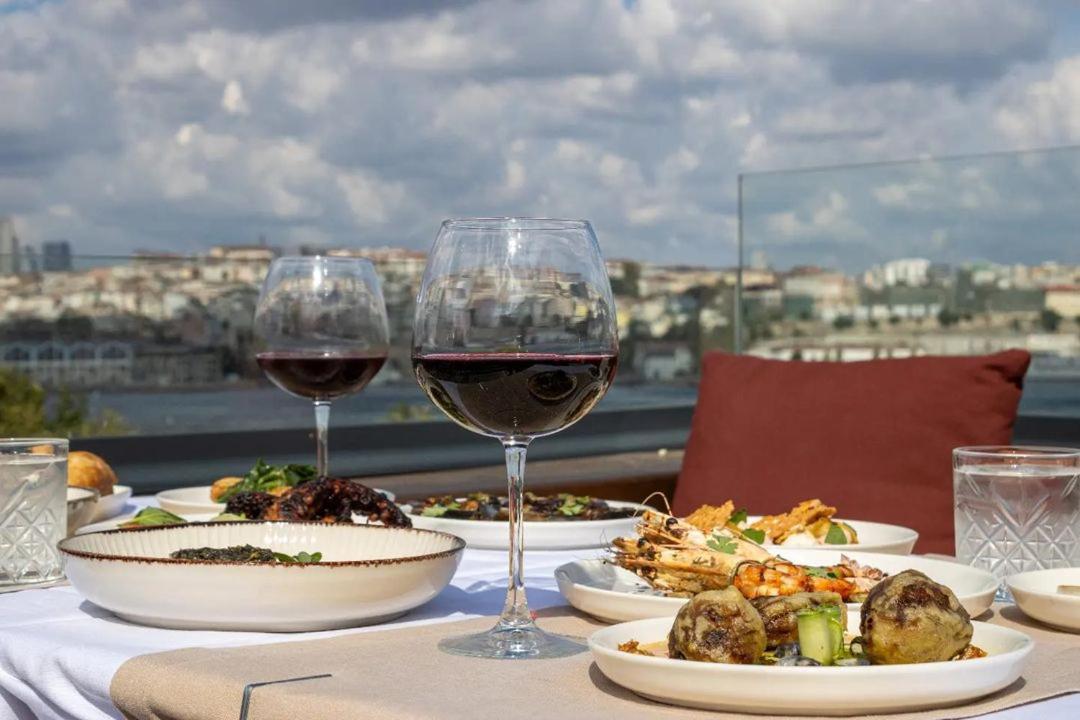 Istanbul Old City Colorful Houses Balat Petrion Hotel Extérieur photo